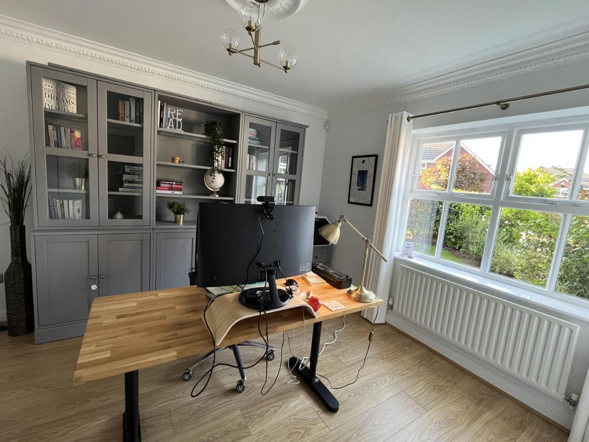 5 Bedroom 4 Bathroom Gym Playroom Country *
